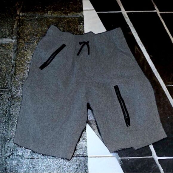 🍭 Cat & Jack Gray Drawstring Zippered Pockets Board Shorts Size Medium 8-10 EUC - Picture 8 of 10